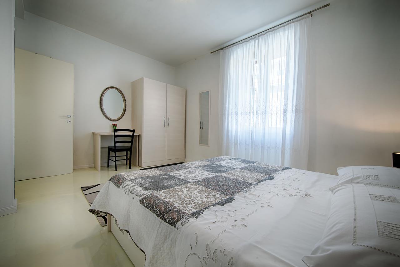 Apartment Jure Vis Exteriér fotografie